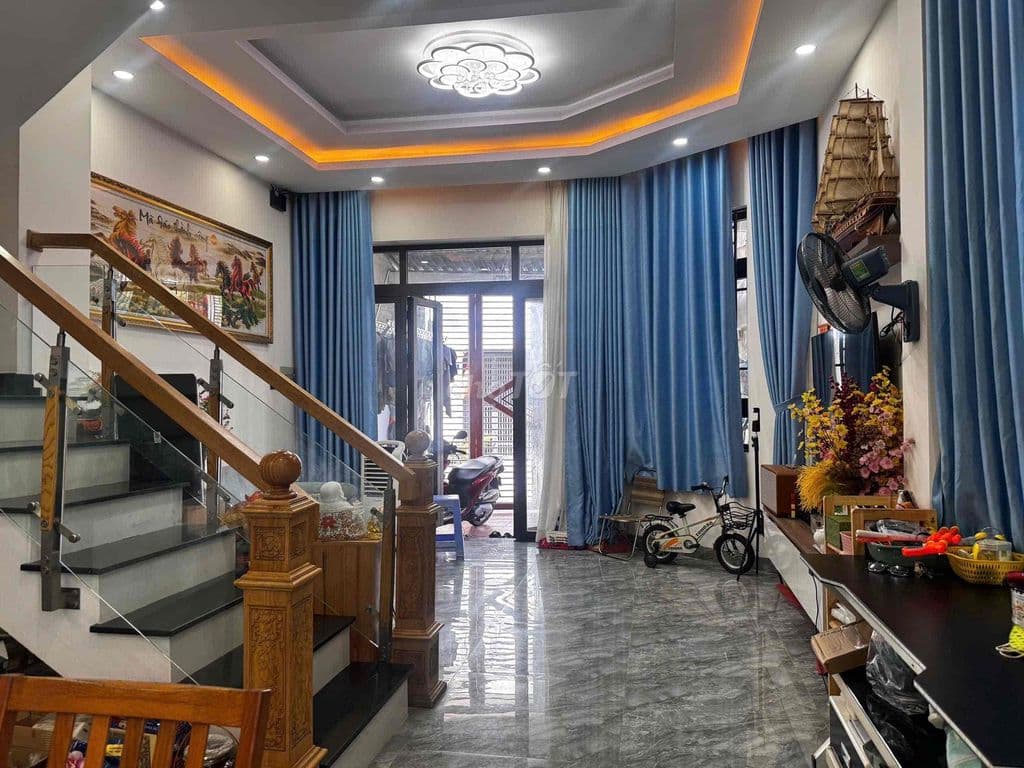 BÁN NHÀ 3 TẦNG - 3PN-4WC- GÓC 2 MẶT TIỀN ĐƯỜNG SỐ ĐỐI DIỆN VINHOMES - Ảnh 3