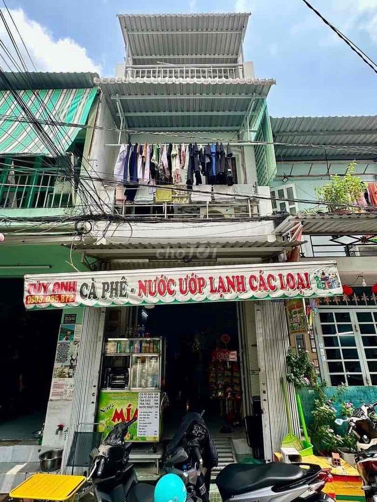 NHÀ ở ngay hẻm 4m Đường Số 8 Lê Văn Quới DT: 3x9 2 lầu giá: 3tỷ450