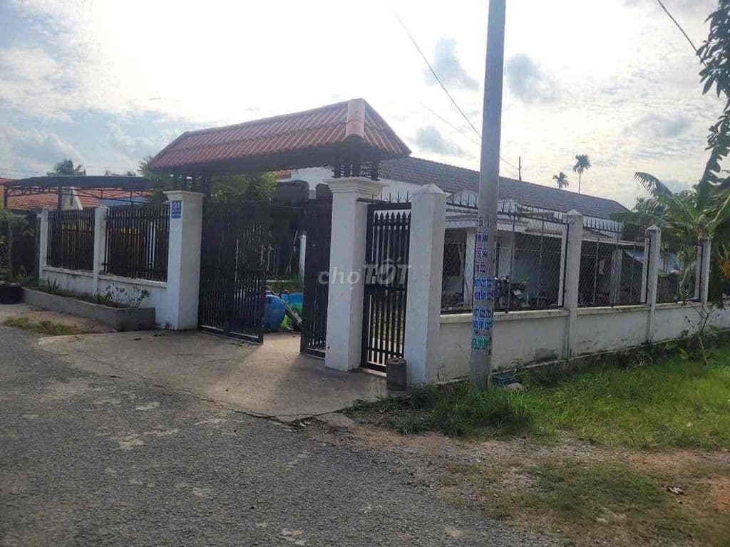 Chính chủ cần bán nhà nát sổ hồng riêng , 412m2 có 102 m2 TC