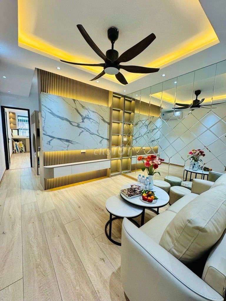 CẦN BÁN CĂN HỘ TT THÁI THỊNH DT 70M