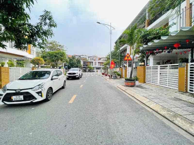 NHÀ ĐẸP MỚI MẶT TIỀN 3 TẦNG ĐƯỜNG TÔ NGỌC VÂN