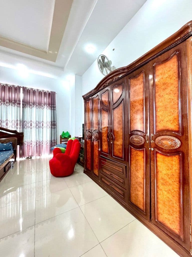 GẤP BÁN GIẢM 3 TỶ - BIỆT THỰ NGAY LÒ LU – 550M² (10×50M) x 2T - Ảnh 3