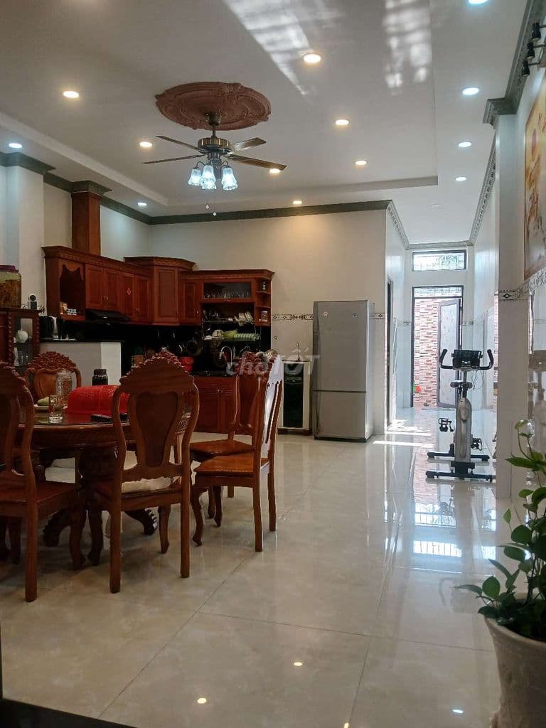 CHÍNH CHỦ CẰN BÁN GẤP NHÀ MẶT TIỀN GỒM 2 CĂN TRƯỚC VÀ SAU - Ảnh 2