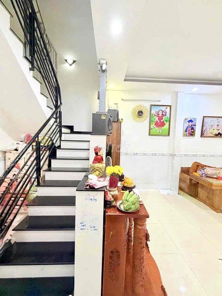 Hẻm 6M Trương Công Định. Dt: 4,4x10,7m- 3 tầng. giá 7.3 tỷ - Ảnh 2