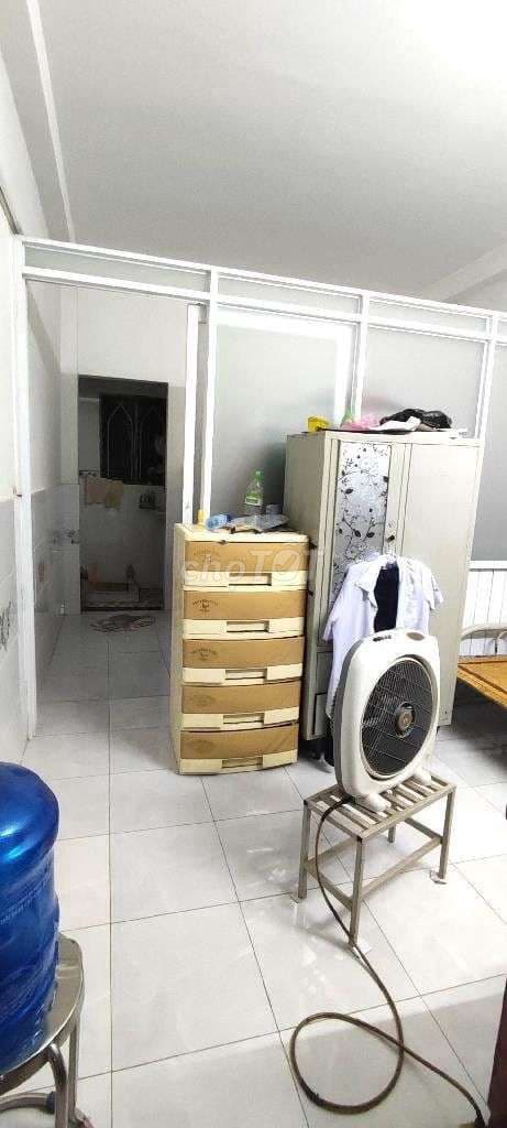 Nhà Liên Khu 4-5, 42m², 3 Tầng, 4 Pn, Hẻm xe hơi, giá chỉ hơn 3 tỷ