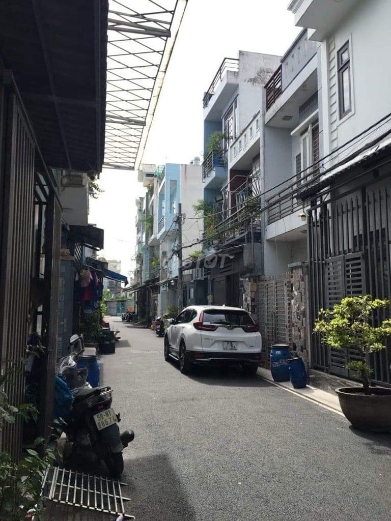 NGỌP BANK BÁN NHÀ TRỌ ĐƯỜNG SỐ 3 CHỢ BÌNH LONG 2 TẦNG 4x16 HẺM 5m XH