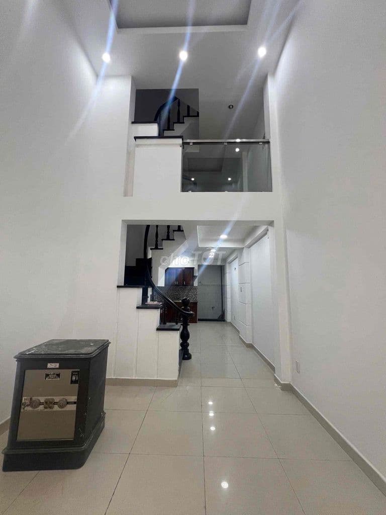 nhà diện tích 3,8x12m, 4 Tầng cách mặt tiền 40m Giá 4ty950