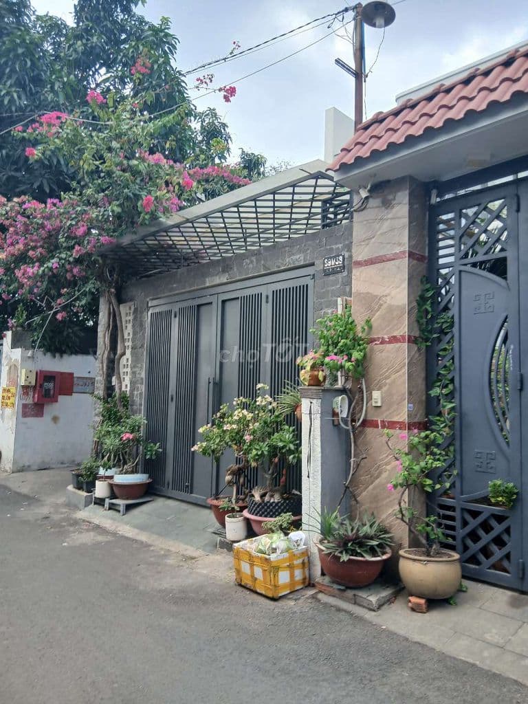 Bán nhà 2 tầng, gần Song Hành, Hẻm 6m, ngang 4, quận 12