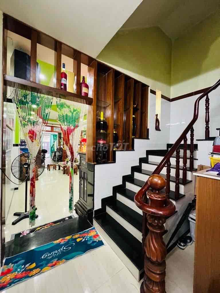 Nhà 4 Tầng 96m2 khu dân cư bình hưng đối diện bến xe Q8 - Ảnh 3