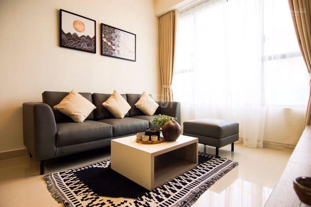 Bán căn hộ 2 phòng ngủ, view thoáng mát, giá chỉ 6.5 tỷ/căn