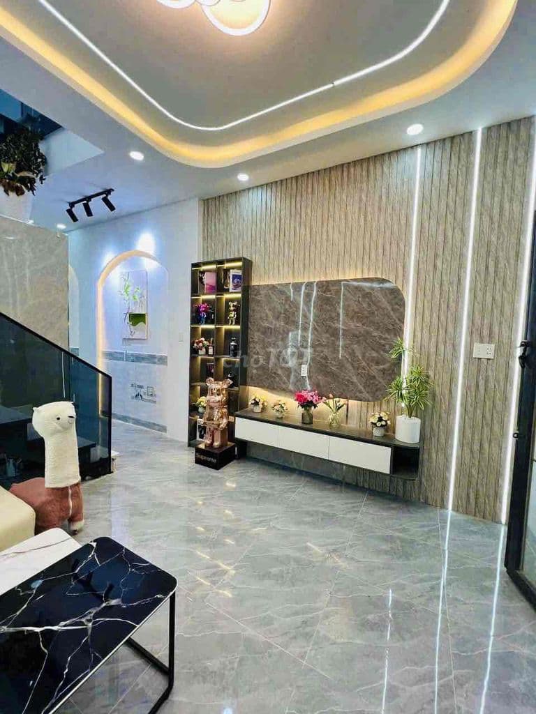 BÁN GẤP CĂN NHÀ 1T1L GIÁ 1 TỶ 5- GẦN KCN CẦU TRÀM SỔ HỒNG RIÊNG