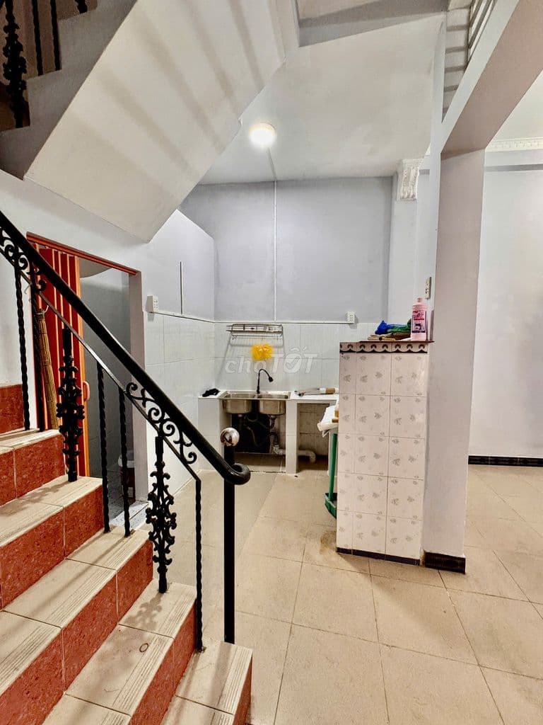 SIÊU PHẨM QUẬN 10 BAY TRONG TUẦN 32M2 4 TẦNG 4PN CHỈ NHỈN 5 TỶ - Ảnh 2