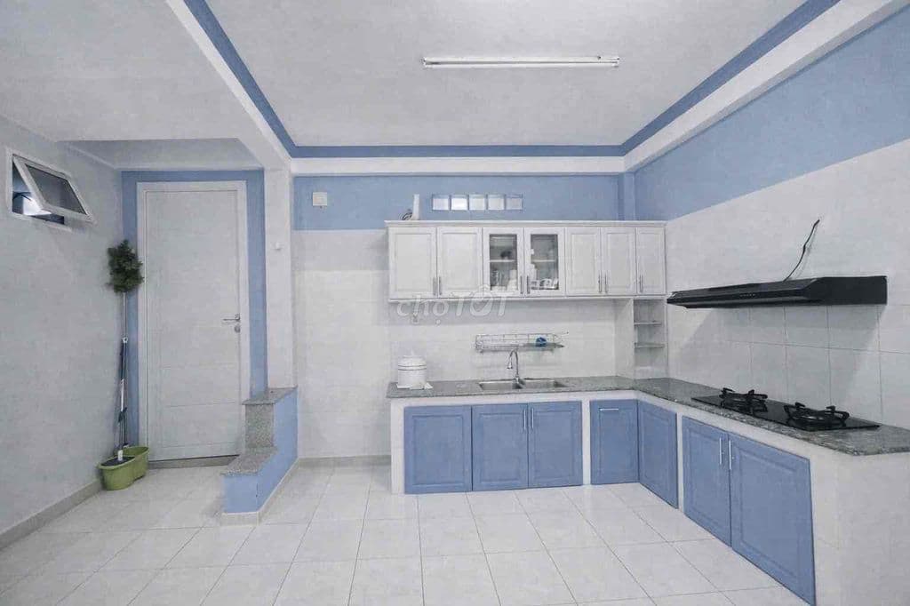 NHÀ BÁN HXH GẦN HOÀNG DIỆU 2