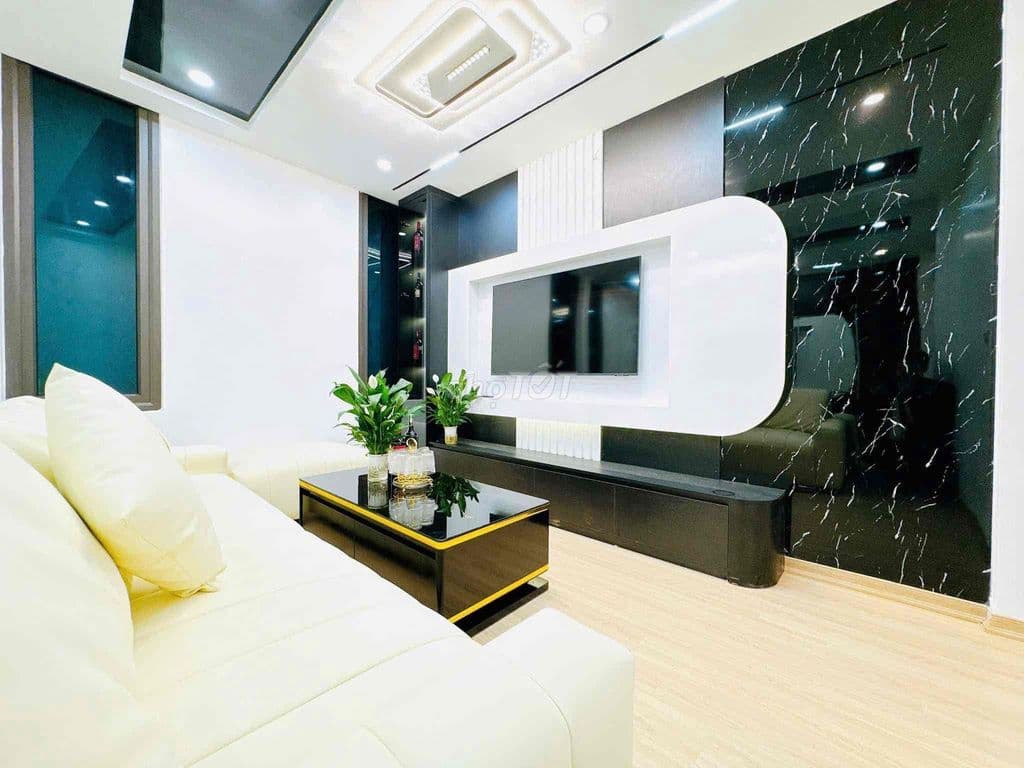 Cực phẩm! Bán nhà Ba Đình, gần oto,ngõ 3 gác thông, sân xe riêng, mới - Ảnh 2