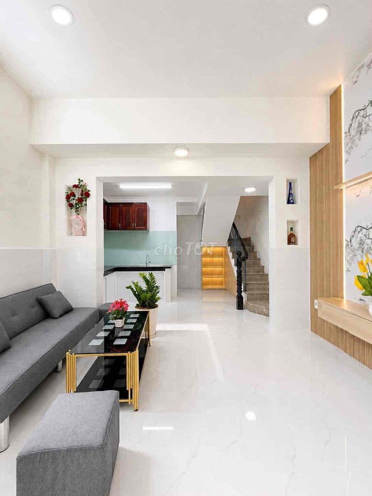 Cơ hội an cư tại Phan Văn Trị: Nhà 4 tầng, sân thượng rộng, tặng full - Ảnh 3
