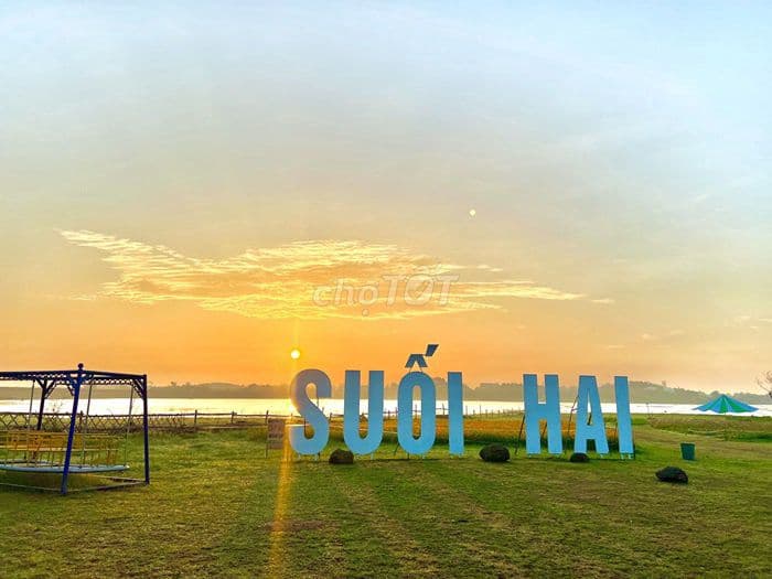 BÁN KHUÔN VIÊN NHÀ VƯỜN AO CÁ CÁCH HỒ SUỐI HAI 500 MÉT