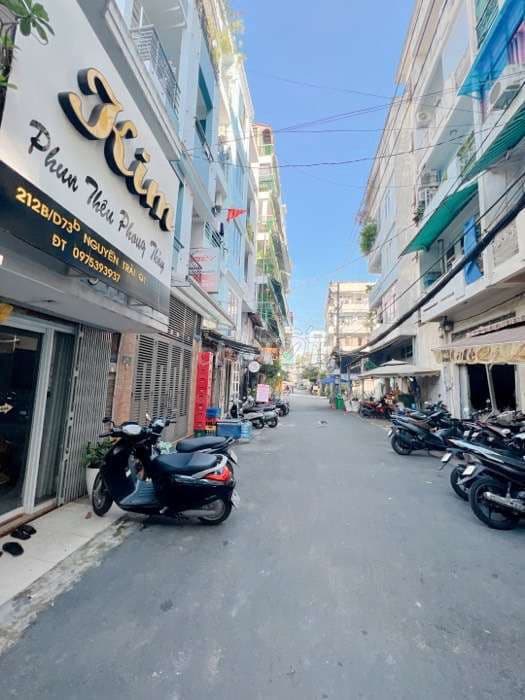 Bán Nhà ,Đường Nguyễn Trãi Q1, Ngang 4M ,53M2 ,Giá : 5.5Tỷ - Ảnh 2