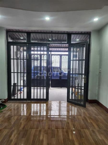 Nhà mặt tiền đường 8m, 4x13m, 2 tầng BTCT, SHR hoàn công đủ Giá 3.x tỷ - Ảnh 2