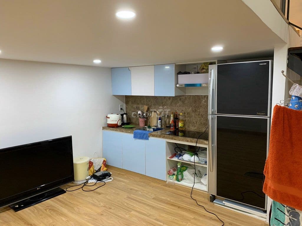 Căn Hộ Lầu 1 Mặt tiền Lý Tự Trọng, Q1, 5x9m +gác, gần phố đi bộ - Ảnh 2