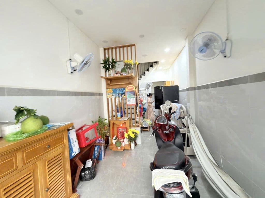 Cần bán gấp nhà hẻm 3G,trần hưng đạo q5, 3x8=4 tầng, giá, 6,4 tỷ