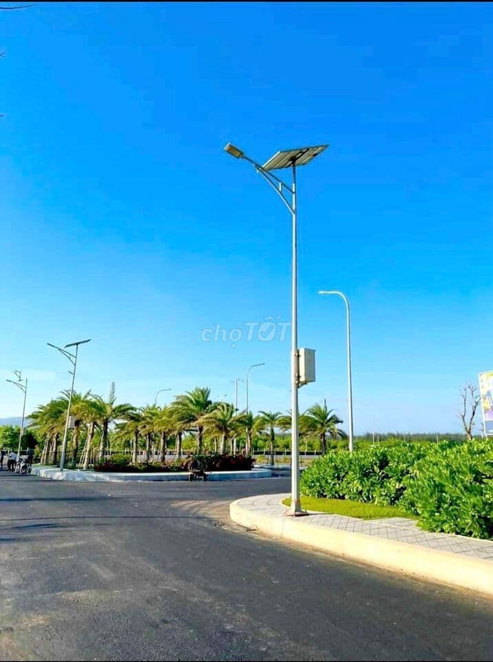 Cần tiền bán nhanh lô đất, 5x12m, SHR, xây dựng liền, gần chợ Bà Hom.