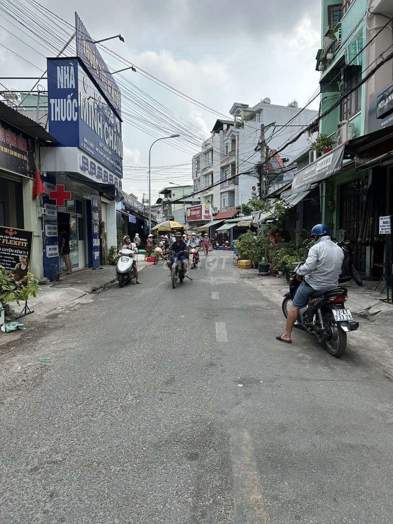 Nhà đẹpMT dt 3,5x9,5m trệt 2 lầu 4pn 3wc NguyễnThị Thơi HT Q12, 2,65tỷ - Ảnh 2