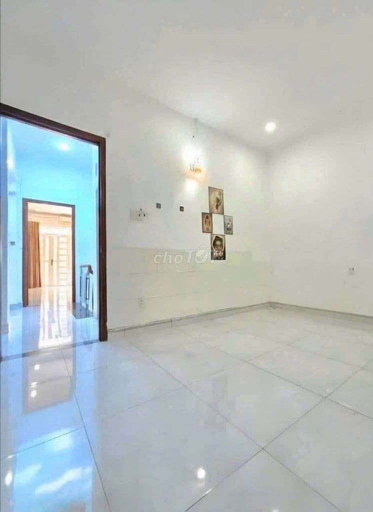 Nhà đẹp 80m²(4×20), Chỉ 4,5 Tỷ, hẽm xe hơi ,Nguyễn Văn Quá - Ảnh 3