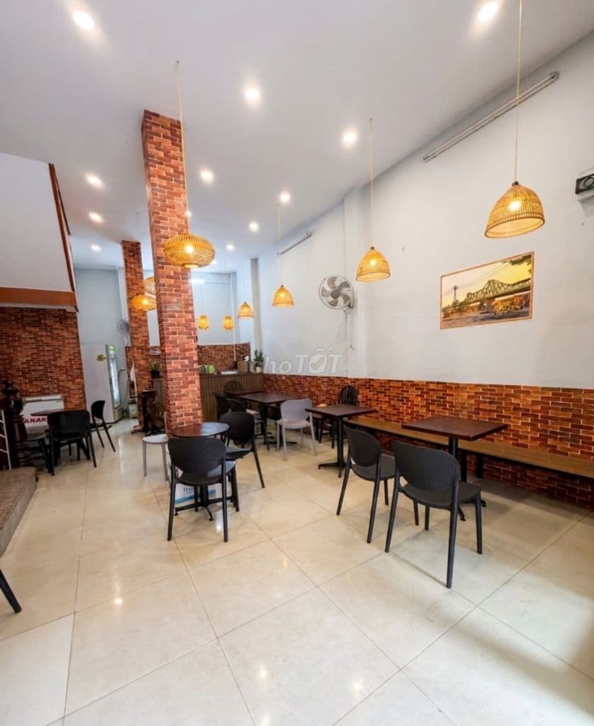 Nhượng mặt bằng cafe đầu ngõ 409 Kim Mã