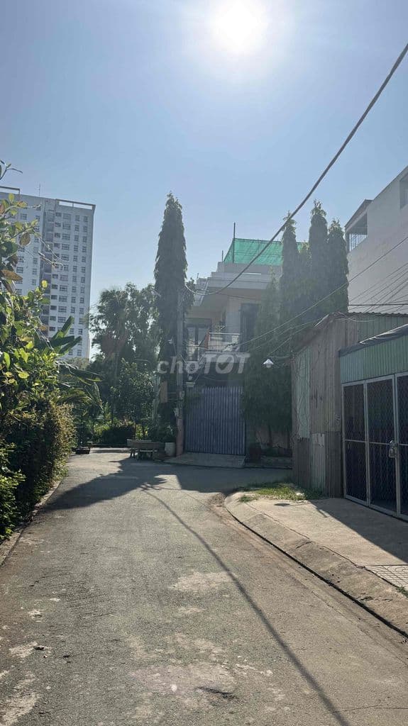 BÁN LÔ ĐẤT HXH PHÂN LÔ - GẦN MT QL13