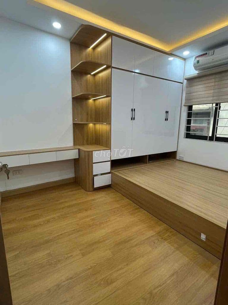 căn 52m2 Đôi Cấn- Ngọc Hà- Gần Hồ Đầm Tròn- nhỉnh 2 tỷ tặng đủ đồ