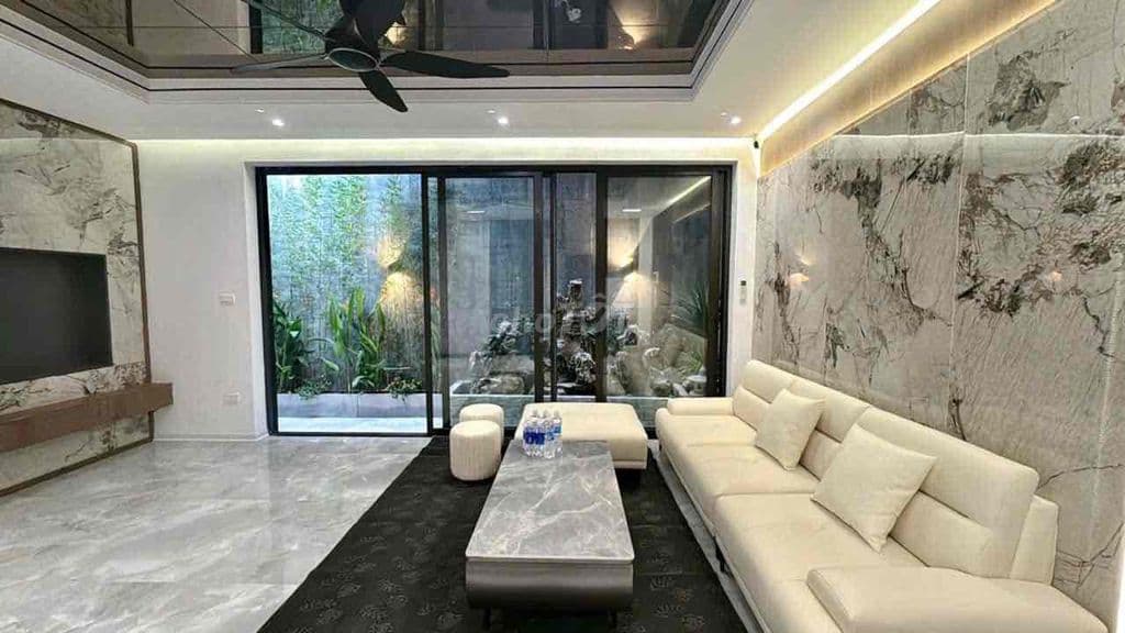 ⭐ NHÀ MỚI ĐẸP – HAI BÀ TRƯNG – 35M² x 5 TẦNG – THANG MÁY – FULL NỘI TH