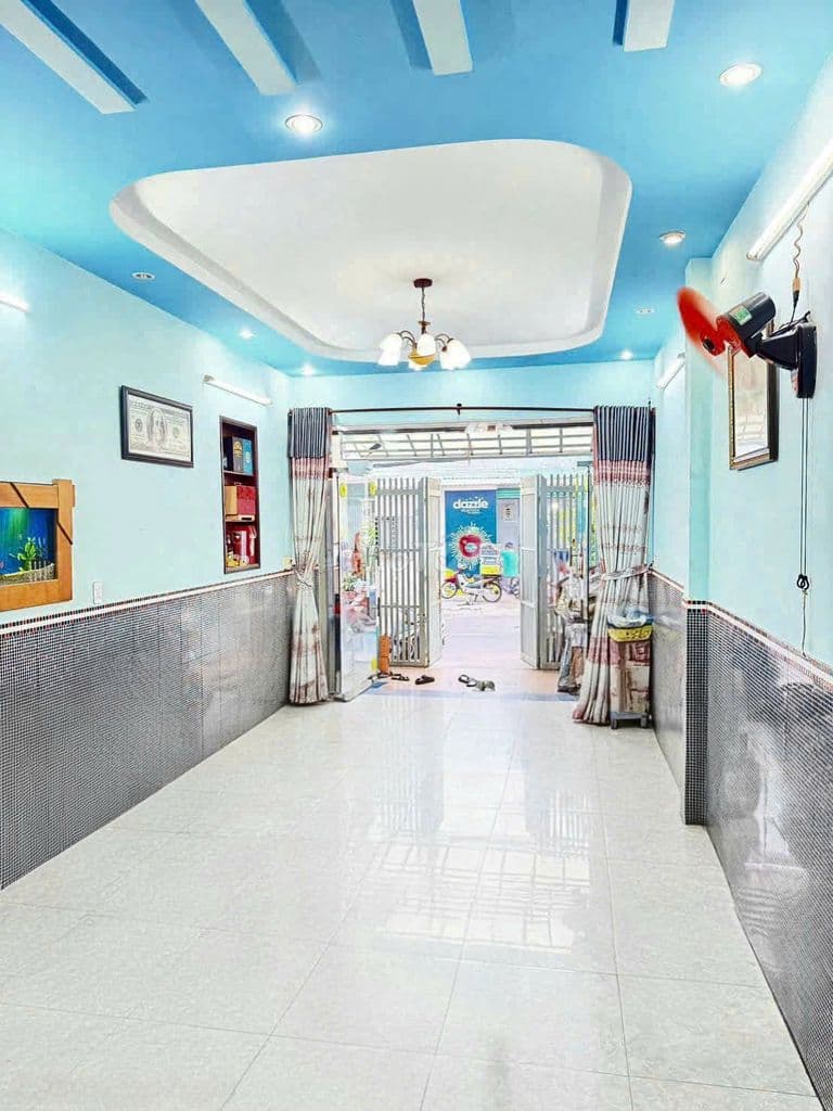 Bán nhà Mặt tiền Cách Mạng- Tân Phú.Dt 3.9x18- Đúc 2 Lầu- Nhỉnh 9 TỶ - Ảnh 3