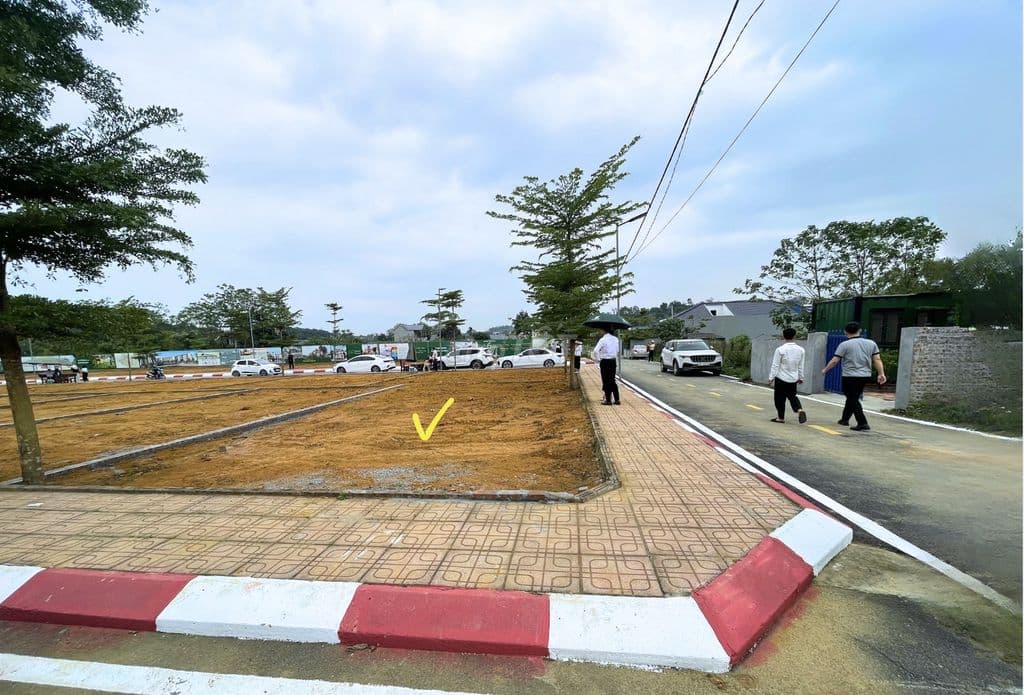 LÔ GÓC 130M2 GẦN KHU CÔNG NGHỆ CAO HOÀ LẠC - GẦN QUỐC LỘ 21 - Ảnh 2