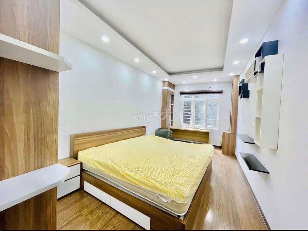 Hiếm. Nhà Dịch Vọng Hậu, ô tô đỗ,full nội thất, ra phố chỉ 70m,39m2*5T - Ảnh 3