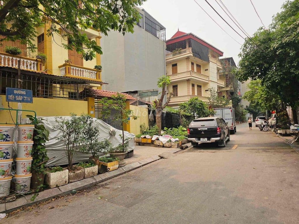 cần bán nhanh lô góc Văn phú giá đầu tư