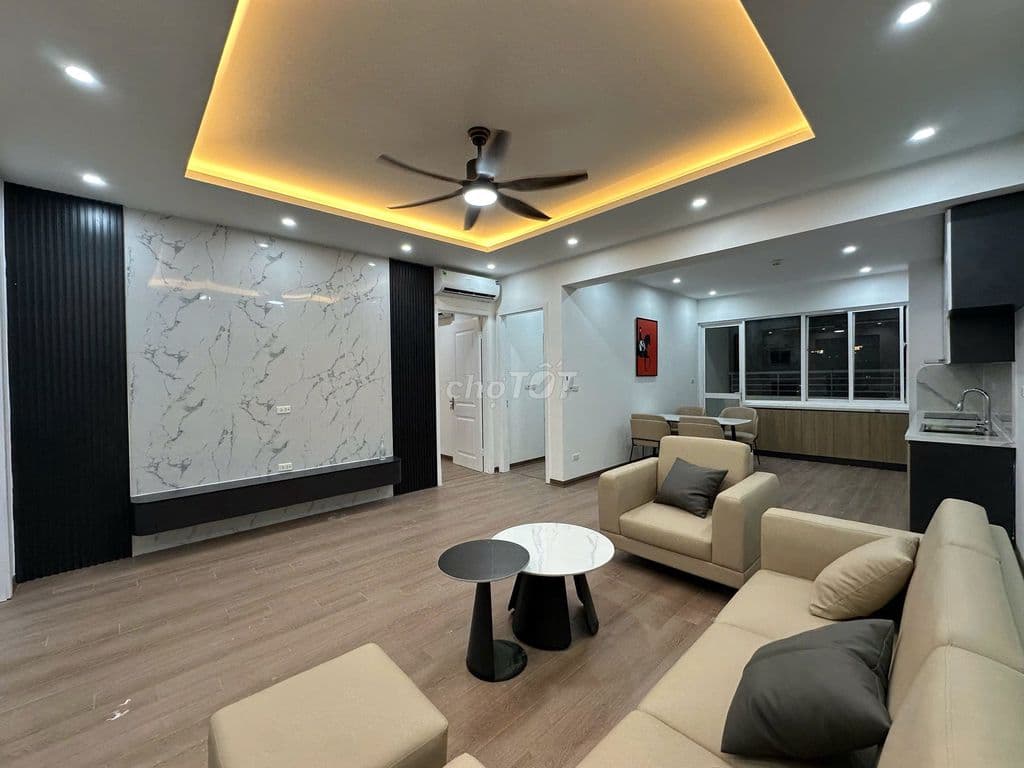 Bán chung cư MIPEC 2 ngủ - 82m2- ô tô - 9,3 tỷ