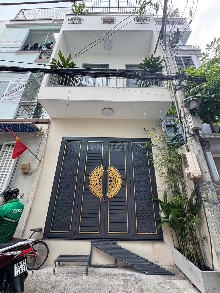 NHÀ XINH LUNG LINH FULL NỘI THẤT NGAY NGUYỄN SỸ SÁCH - XE HƠI ĐỖ CỬA