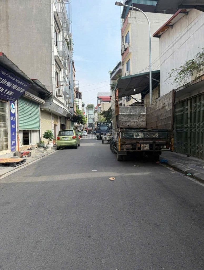 CẦN BÁN TÒA CCMN GIÃN DÂN TÂY BẦU – DÒNG TIỀN 20TR/THÁNG – Ô TÔ TRÁNH