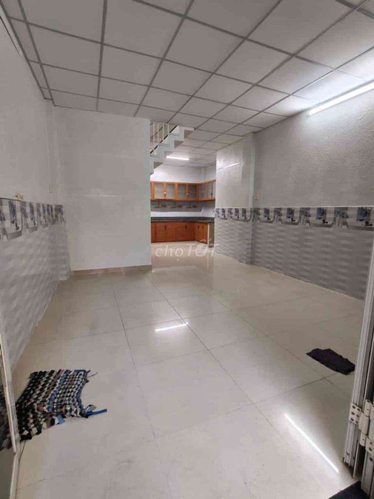 Bán nhà Âu Cơ, 4m x 9m, hỗ trợ vay, chỉ hơn 3 tỷ TL - Ảnh 2