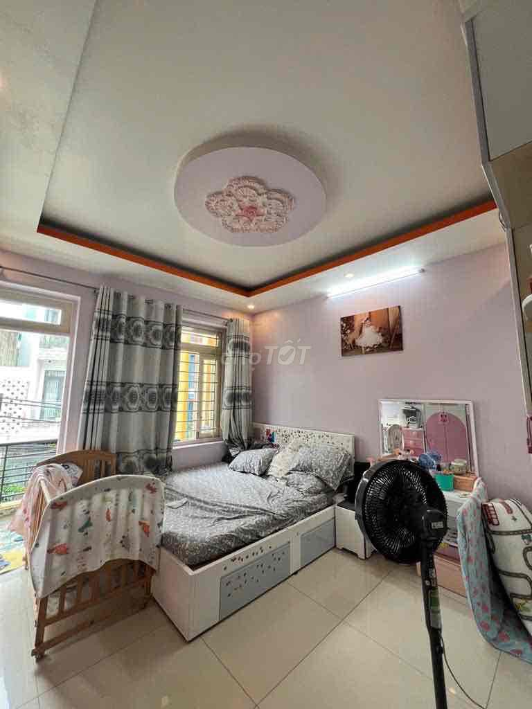 NHÀ 3 TẦNG SÁT ĐỖ XUÂN HỢP - GẦN NGAY GA METRO - Ảnh 3