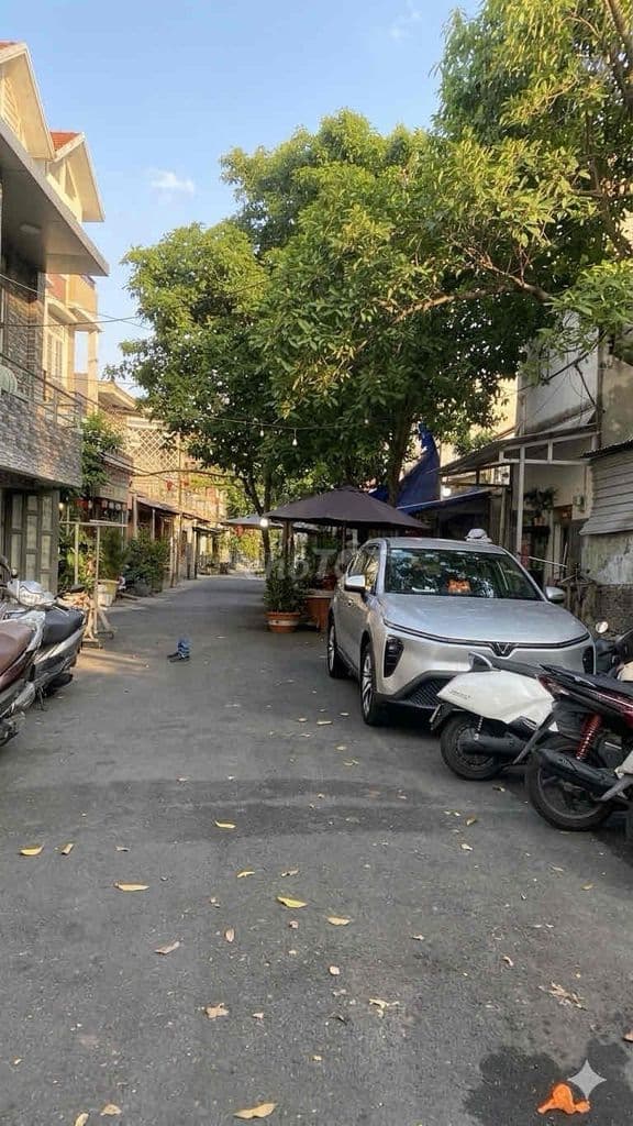 BÁN ĐẤT TẶNG NHÀ 2 TẦNG QUỐC LỘ 13 CẠNH VẠN PHÚC -64M2 CHỈ 5 TỶ NHỈNH