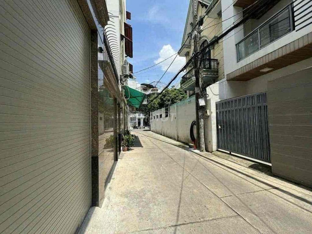CHDV HXH HỌC VIỆN CÁN BỘ - 80m2 - 5Tầng - 13phòng - Dòng Tiền 70trịu
