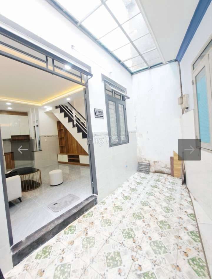 Chính Chủ GỬI Bán Gấp Căn Nhà Mớ 2 Tầng Hẻm Xe Hơi Diện Tích 25m2 2.86