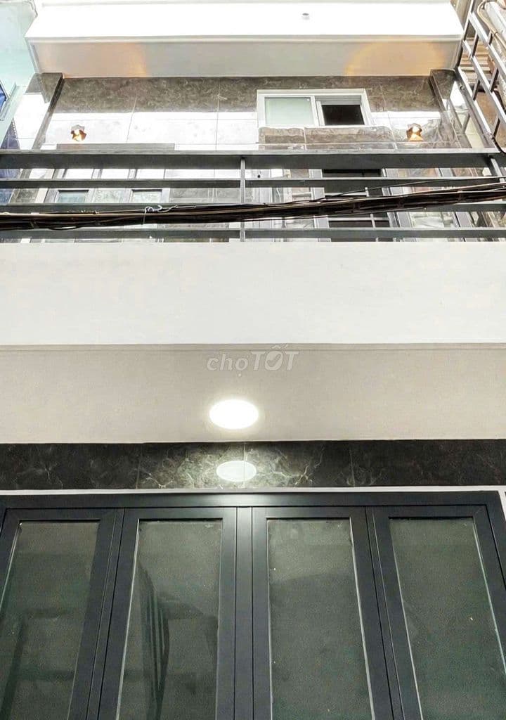 Nhà 3,5x4m 2lầu ngay ngã tư Lạc Long Quân Âu Cơ - Ảnh 2