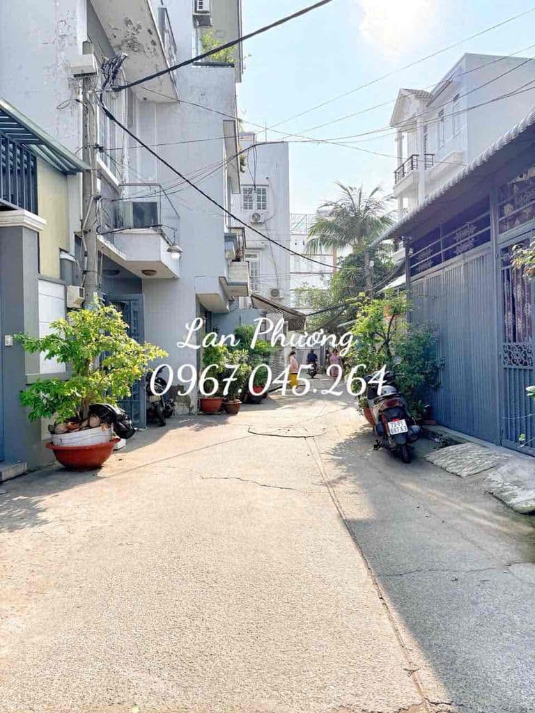 NHÀ NGANG 5M - SÁT HẺM XE HƠI - CHỦ XÂY KIÊN CỐ - NGAY CẦU PHÚ MỸ HƯNG - Ảnh 2