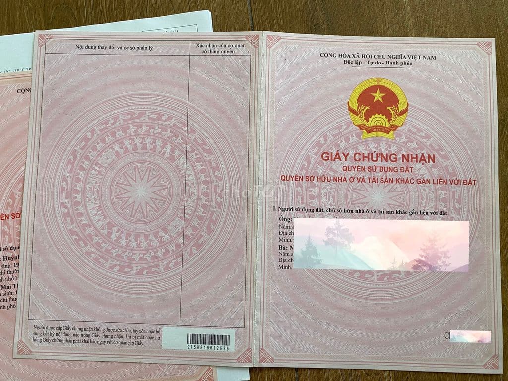 Bán nhà - có 3 phòng trọ - DT: 256m2 - có thể chia 3 nền