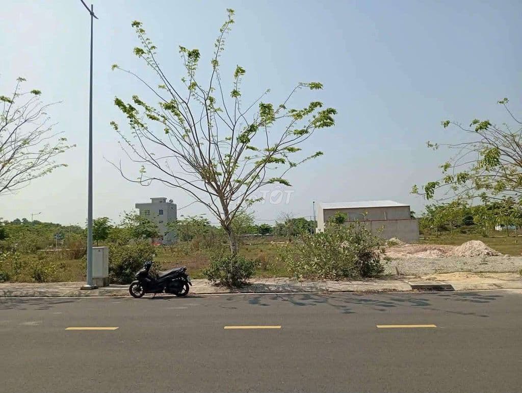 đất sổ hồng riêng, mua bán công chứng trong ngày - Ảnh 2