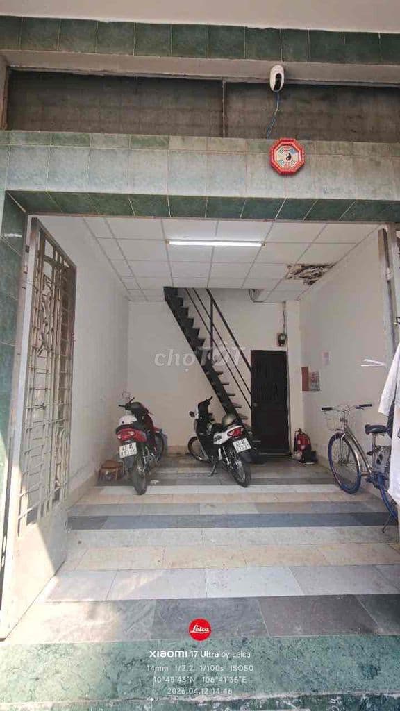 Cần bán nhà nhỏ quận 1