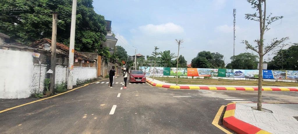 Trung tâm Hòa Lạc, ngay ngã tư Vai Réo, đường đẹp, ngõ thông