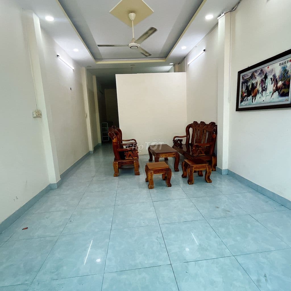 Bán nhà ( gần nhà thờ Bình Thuận), 4x16m, 1 lầu, 5.1 tỷ TL